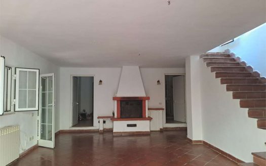 Terreno 3360 mq vista mare annesso con bagno