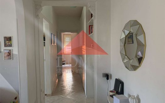 Appartamento a Salivoli con terrazza pranzabile