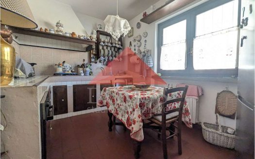 Villetta a schiera con terrazza e giardino