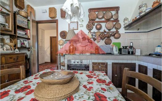 Villetta a schiera con terrazza e giardino