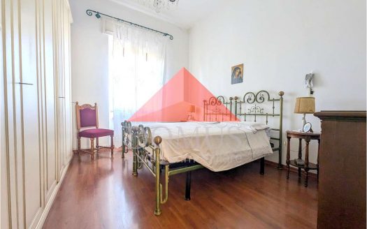 Ampio appartamento primo piano in pieno centro