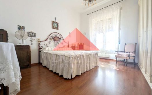 Ampio appartamento primo piano in pieno centro