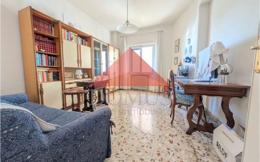 Quadrilocale, due terrazzi al quarto piano con ascensore