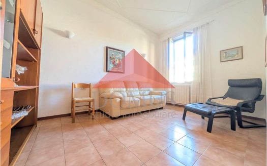 Trilocale piano terra con posto auto in pieno centro