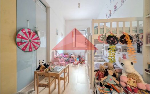 Porzione di trifamiliare a Salivoli con spazio esterno