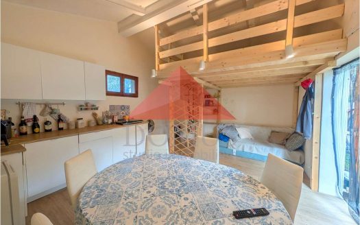 Terreno con annesso in località Fabbricciane a due minuti dalla spiaggia di Baratti