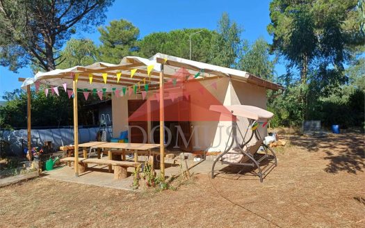 Terreno con annesso in località Fabbricciane a due minuti dalla spiaggia di Baratti