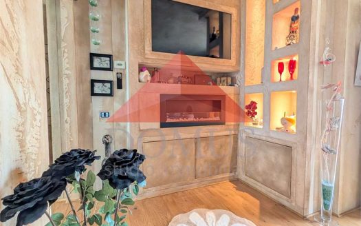 Comodo bilocale piano terra ingresso indipendente con garage, finemente ristrutturato