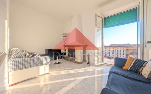 Ampio e luminoso appartamento con terrazzo con vista aperta