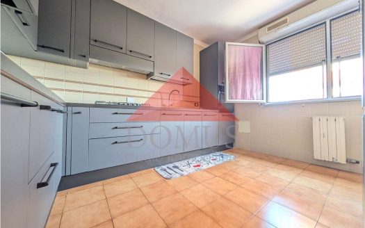 Ampio appartamento in zona Ghiaccioni
