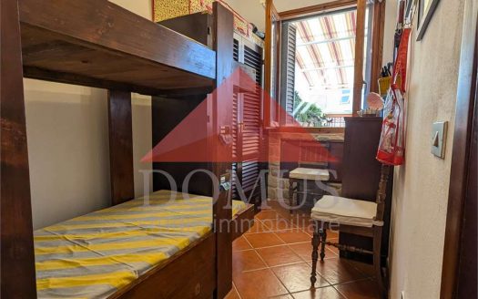 Suggestivo Bilocale con resede privato sul mare con posto auto
