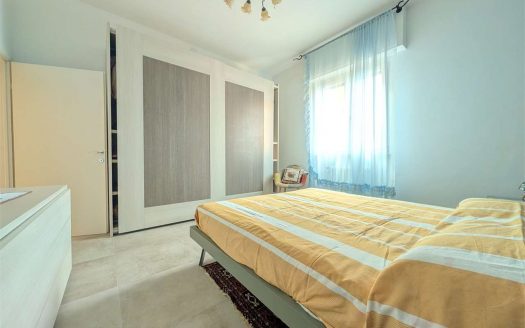 Ampio trilocale ristrutturato primo piano con ascensore
