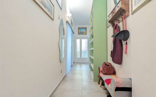 Ampio trilocale ristrutturato primo piano con ascensore